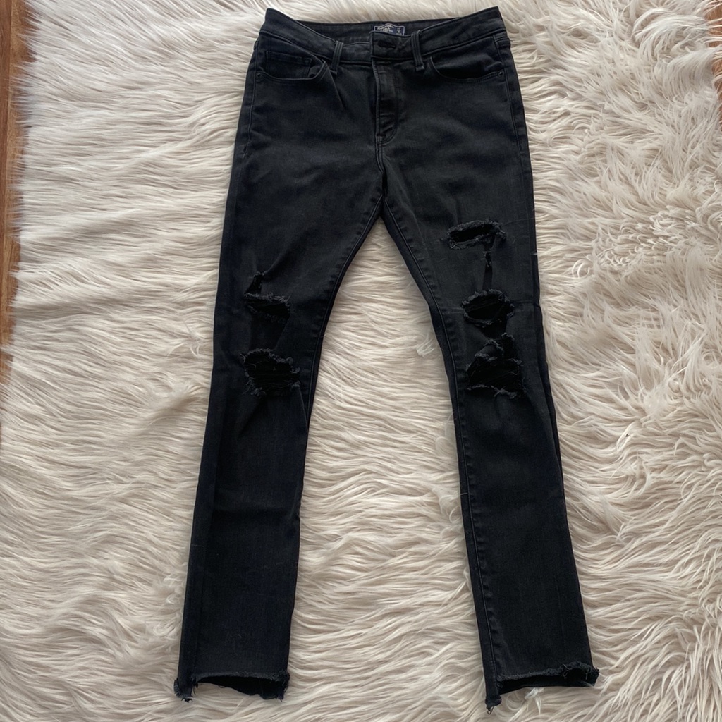 Abercrombie & Fitch Distressed Harper Low Rise Ankle Jeans
